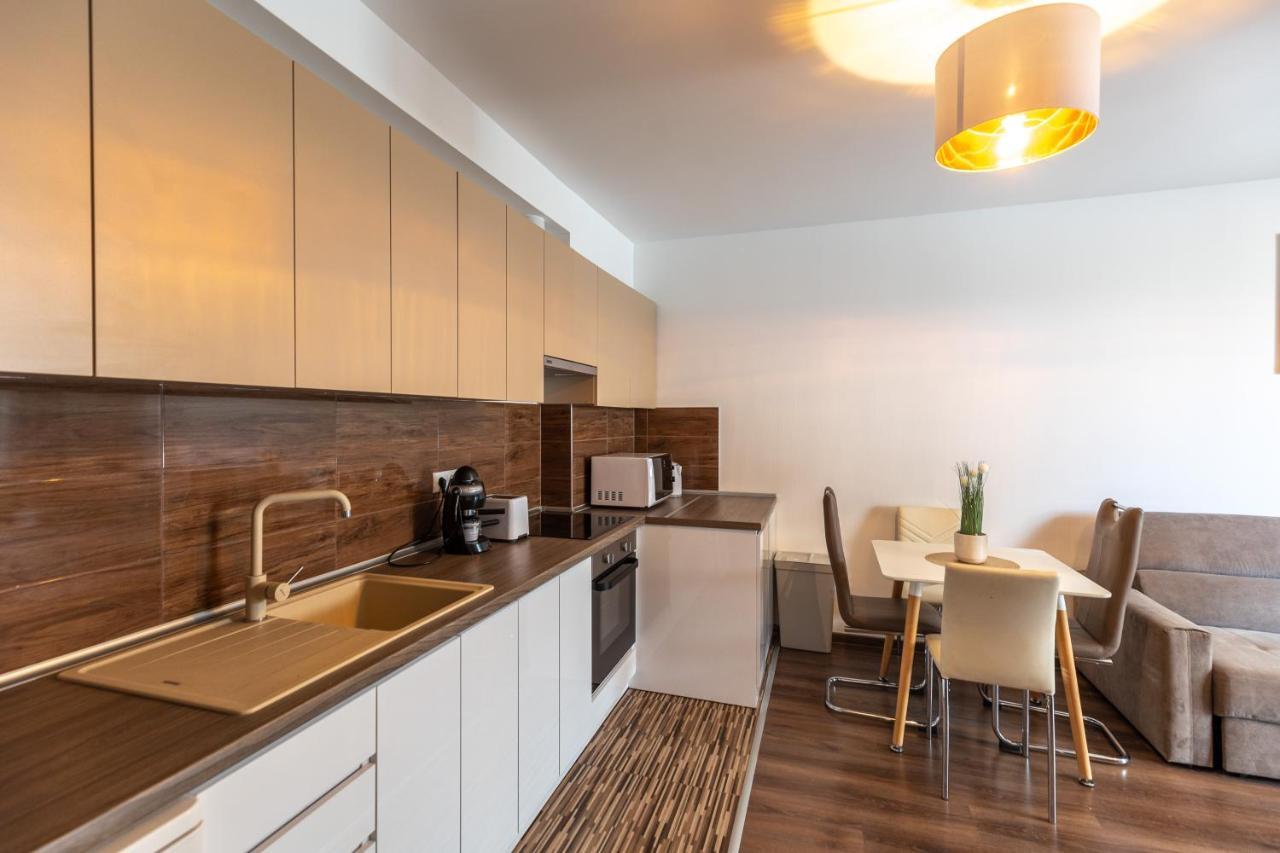 Leo Apartmán *